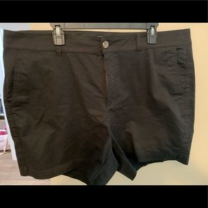 Old Navy Everyday Shorts Size 18